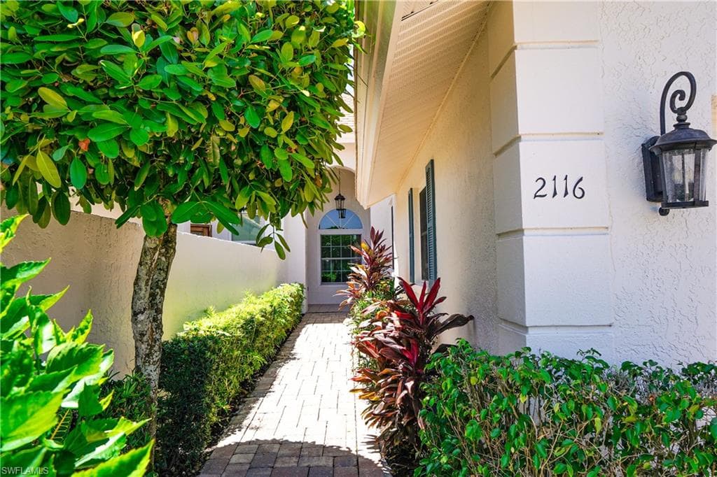 2116 Paget Cir 1, Naples, FL 34112-4