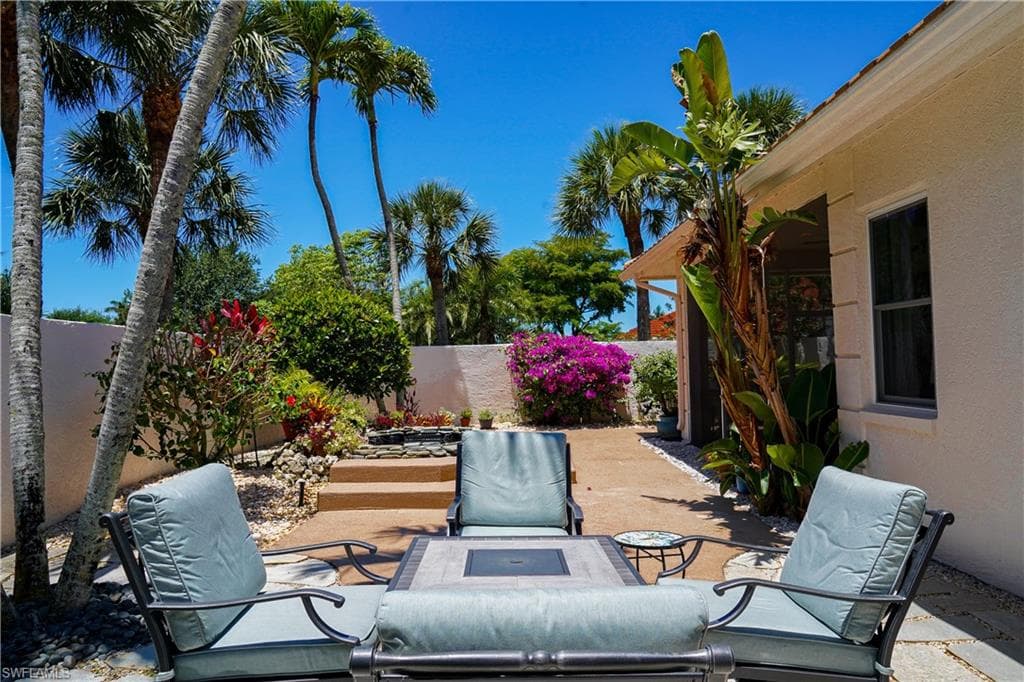 2116 Paget Cir 1, Naples, FL 34112-8