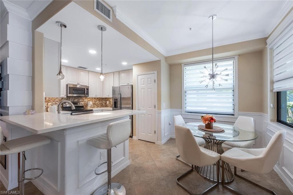 9469 Casoria Ct 101, Naples, FL 34113-14