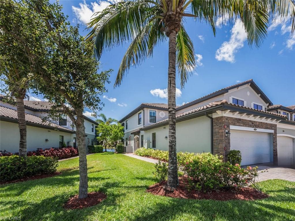 9469 Casoria Ct 101, Naples, FL 34113-2