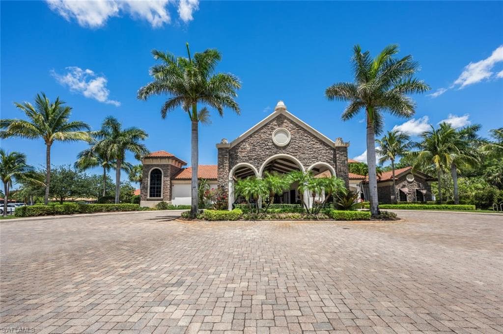 9469 Casoria Ct 101, Naples, FL 34113-35