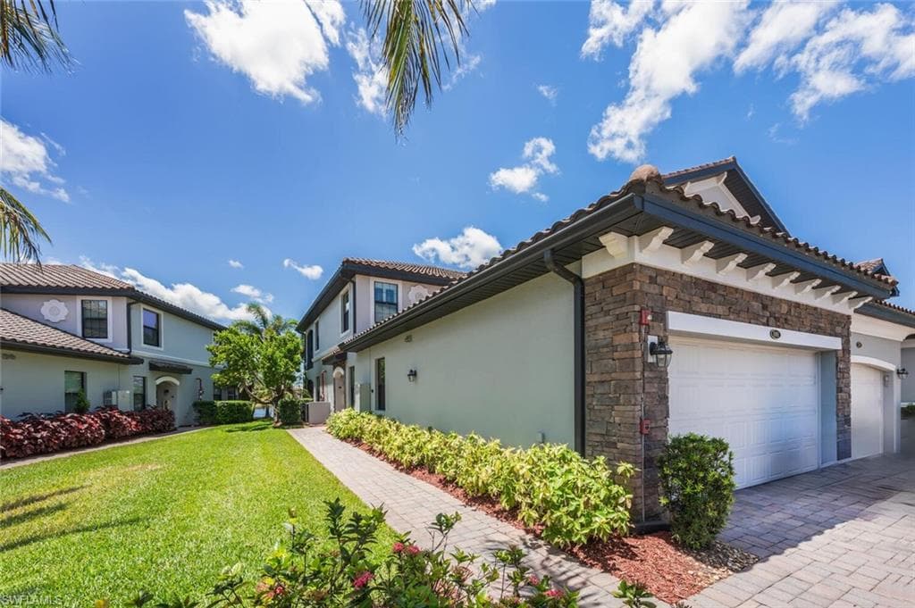 9469 Casoria Ct 101, Naples, FL 34113-3