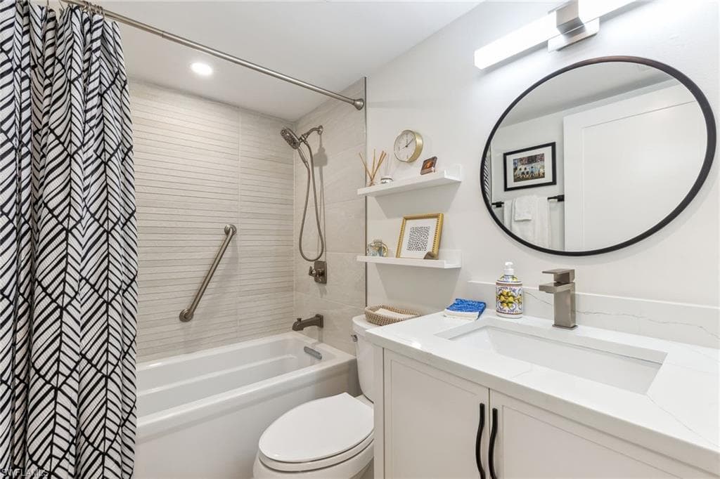766 Central Ave 209, Naples, FL 34102-14
