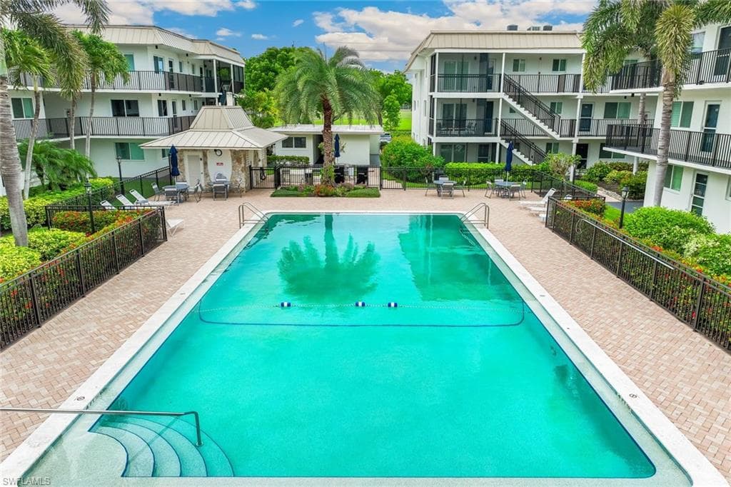766 Central Ave 209, Naples, FL 34102-18