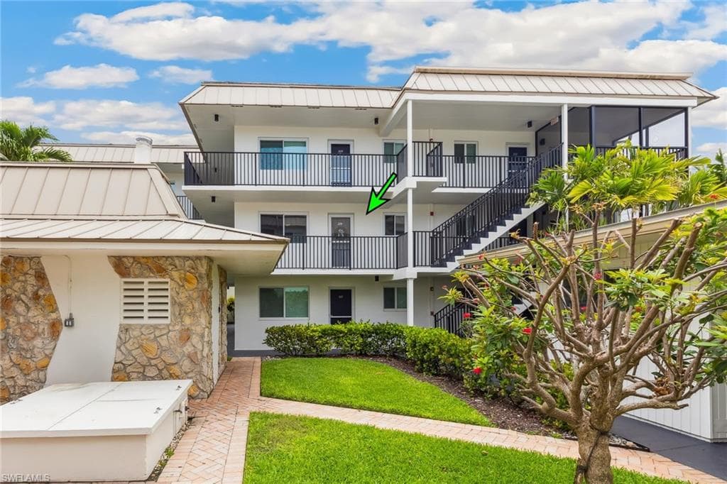 766 Central Ave 209, Naples, FL 34102-2