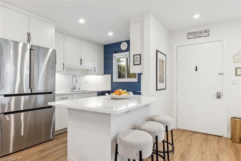 766 Central Ave 209, Naples, FL 34102-5