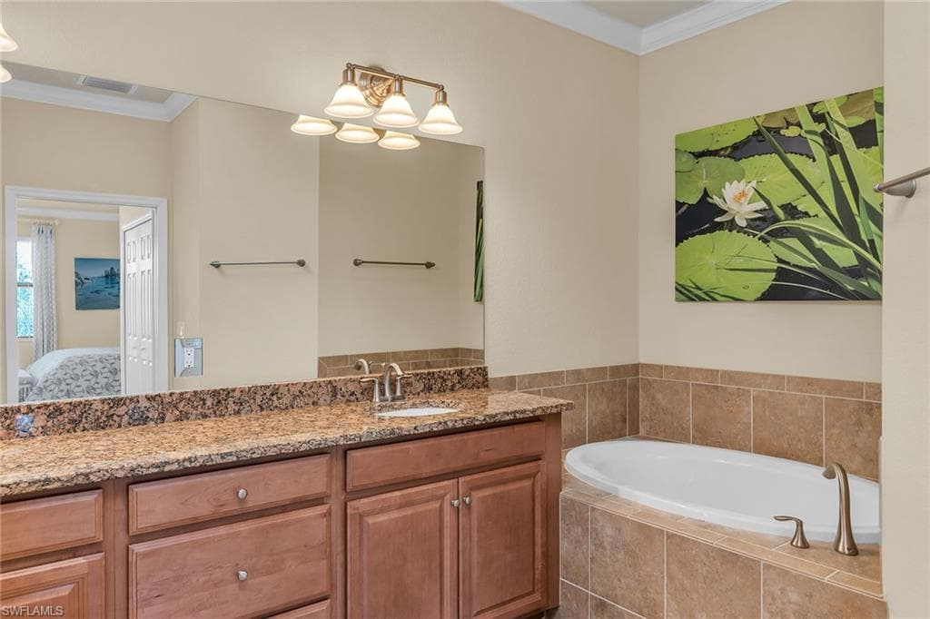 3175 Serena Ln 202, Naples, FL 34114-18