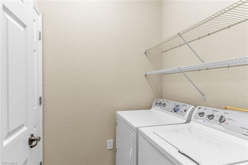 3175 Serena Ln 202, Naples, FL 34114-23