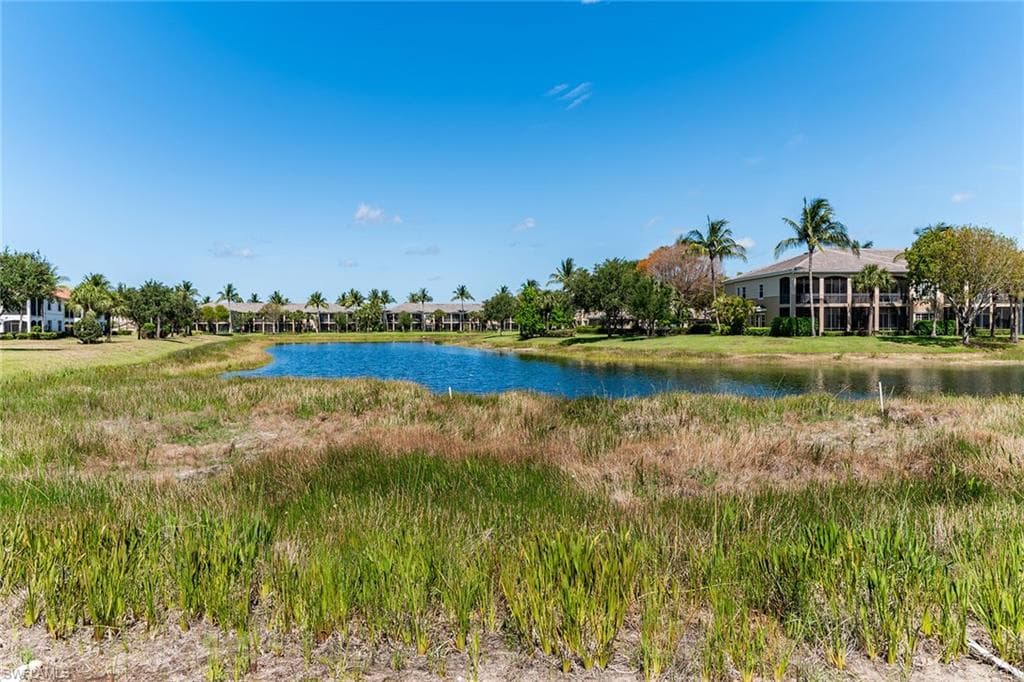 3175 Serena Ln 202, Naples, FL 34114-28