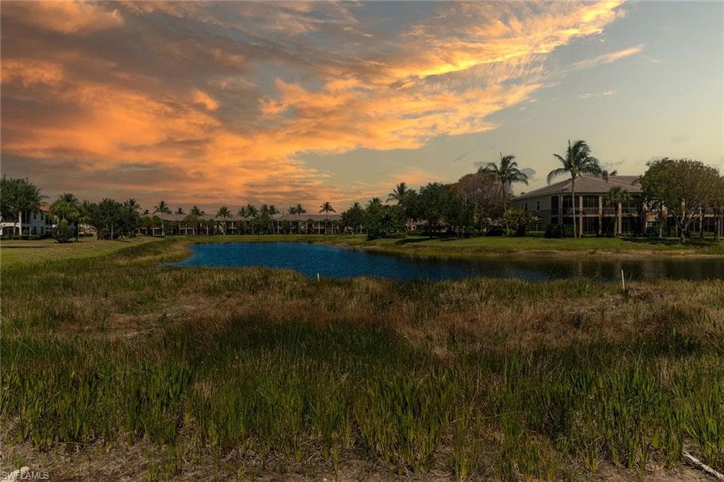 3175 Serena Ln 202, Naples, FL 34114-29