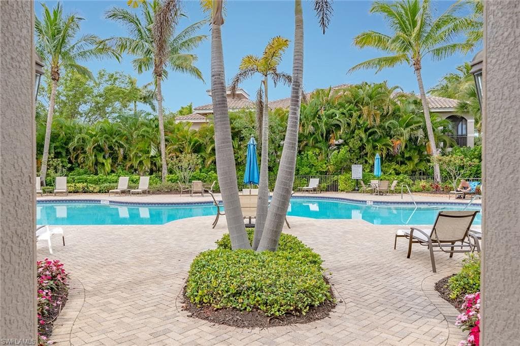 3175 Serena Ln 202, Naples, FL 34114-32
