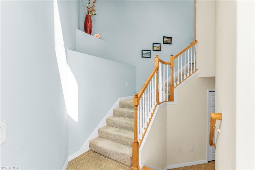 3175 Serena Ln 202, Naples, FL 34114-4