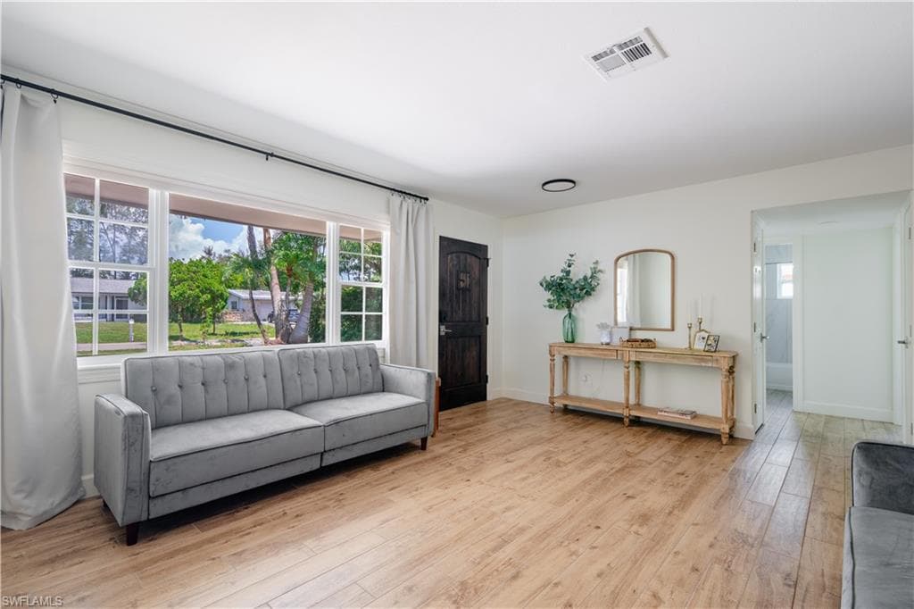 1300 Hilltop Dr, Naples, FL 34103-6