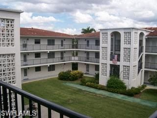 5 High Point Cir W 303, Naples, FL 34103-7