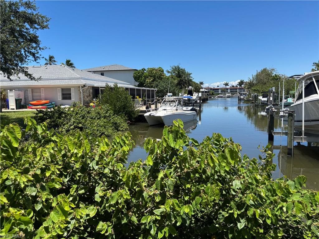 1185 Cherrystone Ct A, Naples, FL 34102-3