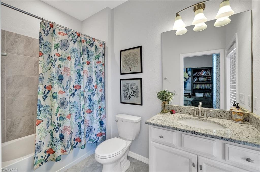 2369 Tangerine Ln, Naples, FL 34120-16