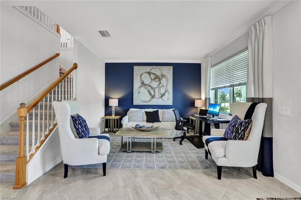 2369 Tangerine Ln, Naples, FL 34120-22