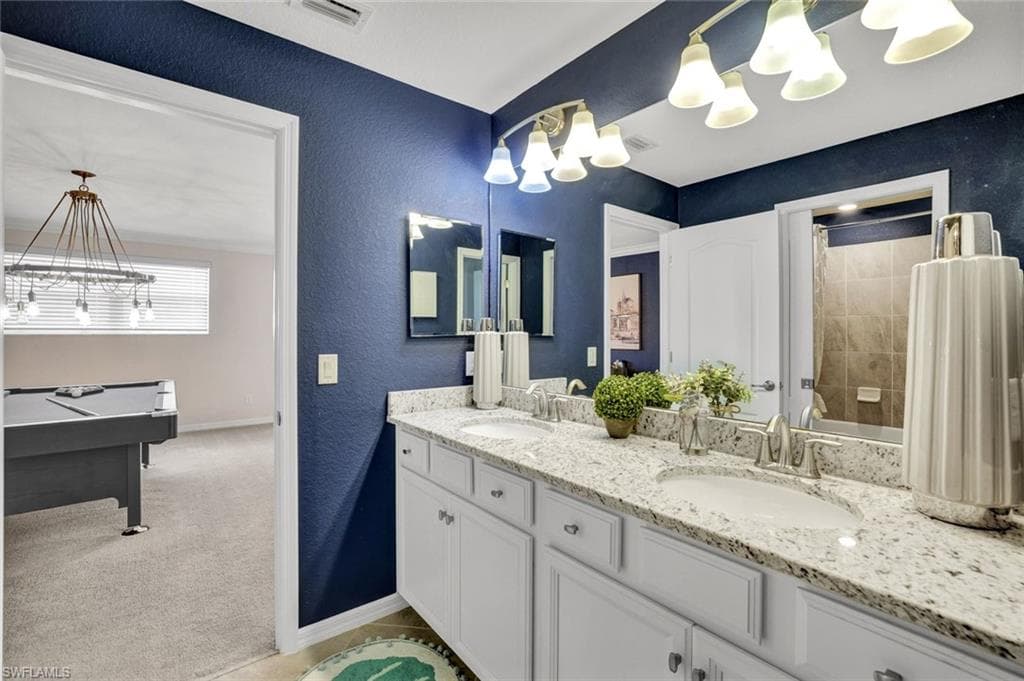 2369 Tangerine Ln, Naples, FL 34120-36