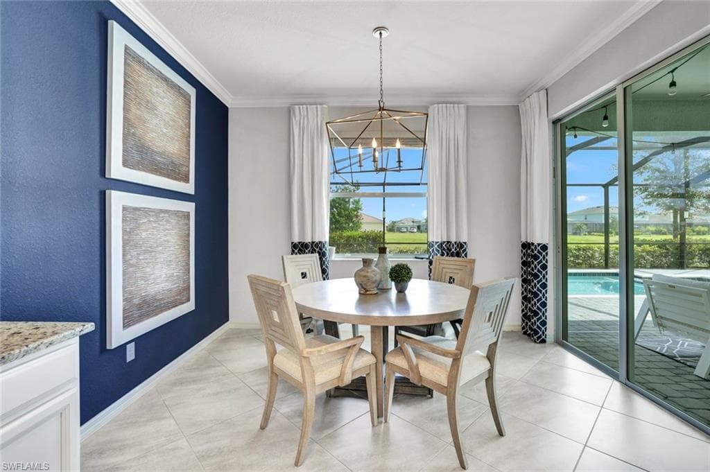 2369 Tangerine Ln, Naples, FL 34120-5