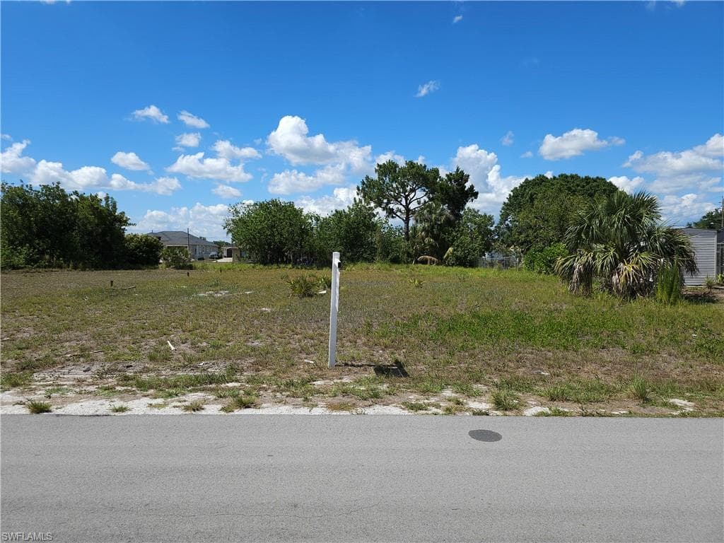 5402 5th St W, Lehigh Acres, FL 33971-3