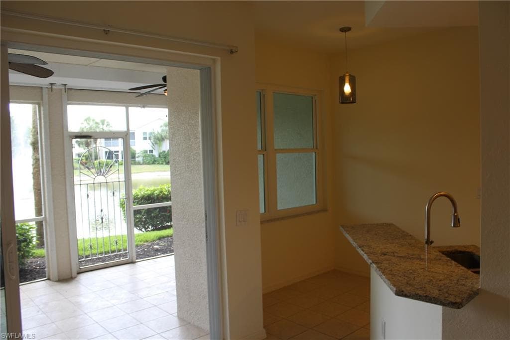 4690 Hawks Nest Way E 102, Naples, FL 34114-9