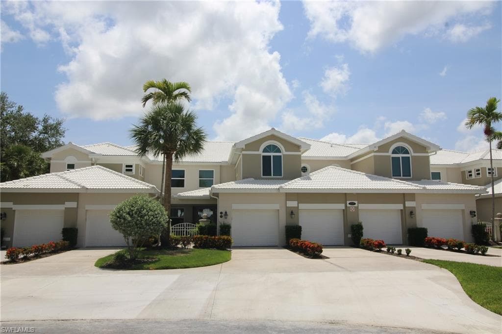 4690 Hawks Nest Way E 102, Naples, FL 34114-2