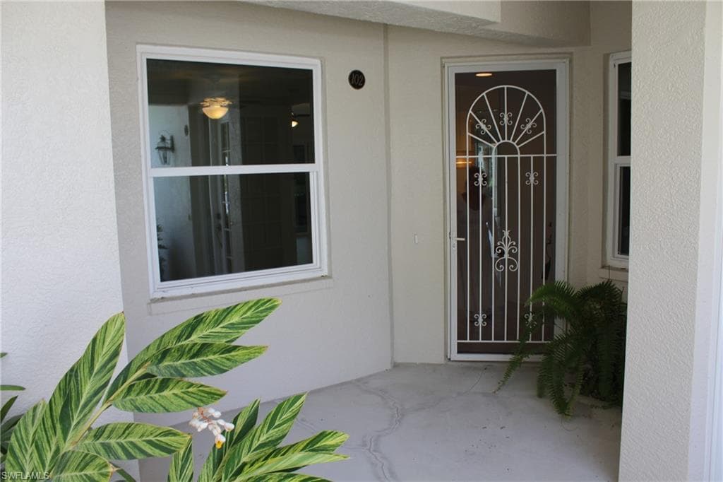 4690 Hawks Nest Way E 102, Naples, FL 34114-5