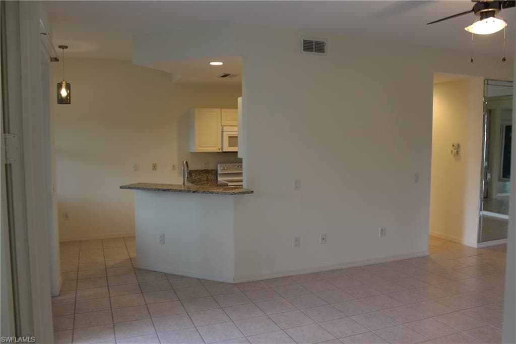 4690 Hawks Nest Way E 102, Naples, FL 34114-7