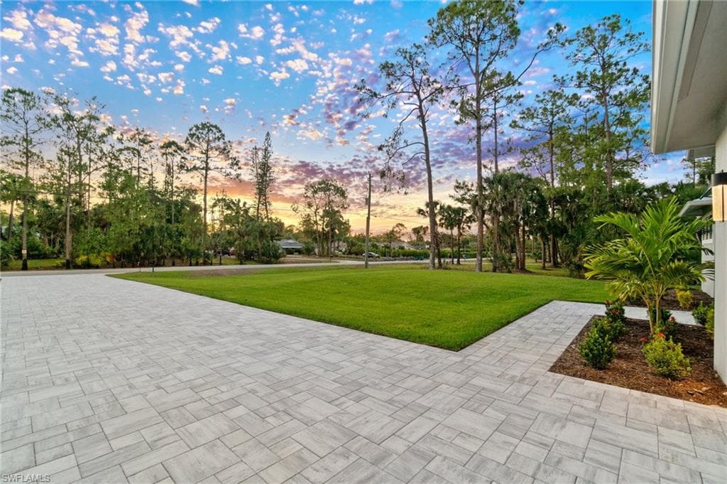 1970 17th St SW, Naples, FL 34117-10