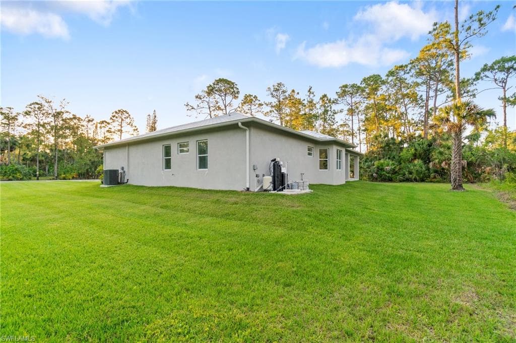 1970 17th St SW, Naples, FL 34117-44