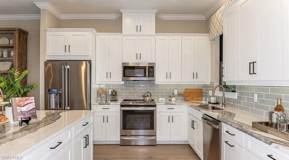 15320 Lucerna St 203, Naples, FL 34114-5