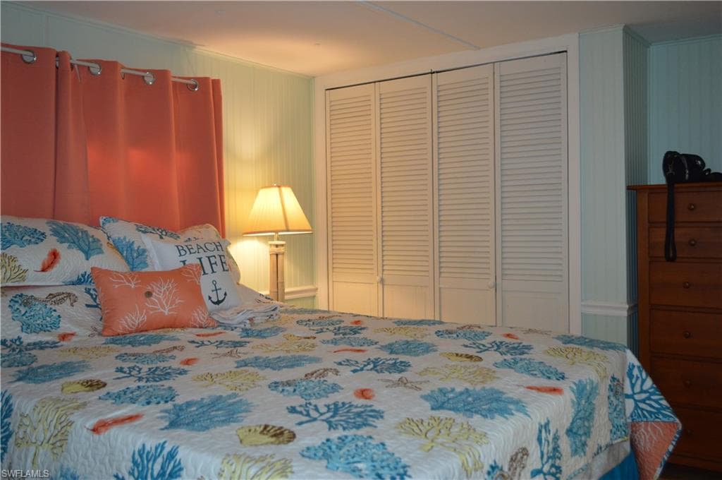 414 Papaya St C, Goodland, FL 34140-8