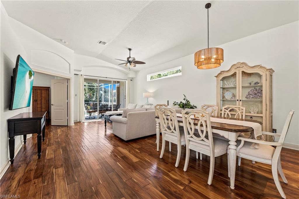 8599 Ibis Cove Cir, Naples, FL 34119-9