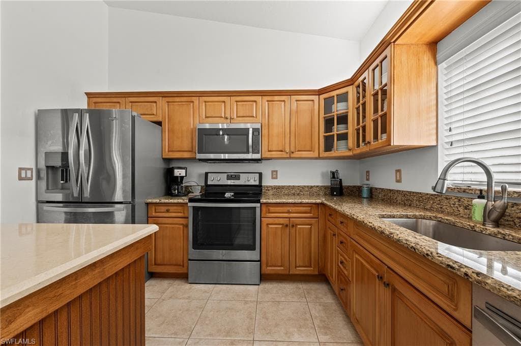 8599 Ibis Cove Cir, Naples, FL 34119-6