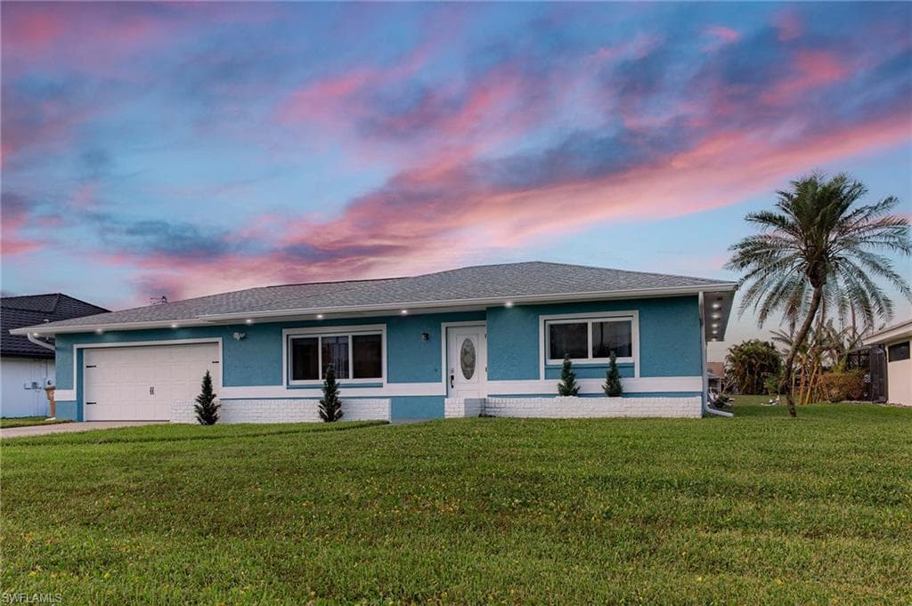 1401 36th Ter, Cape Coral, FL 33904-3