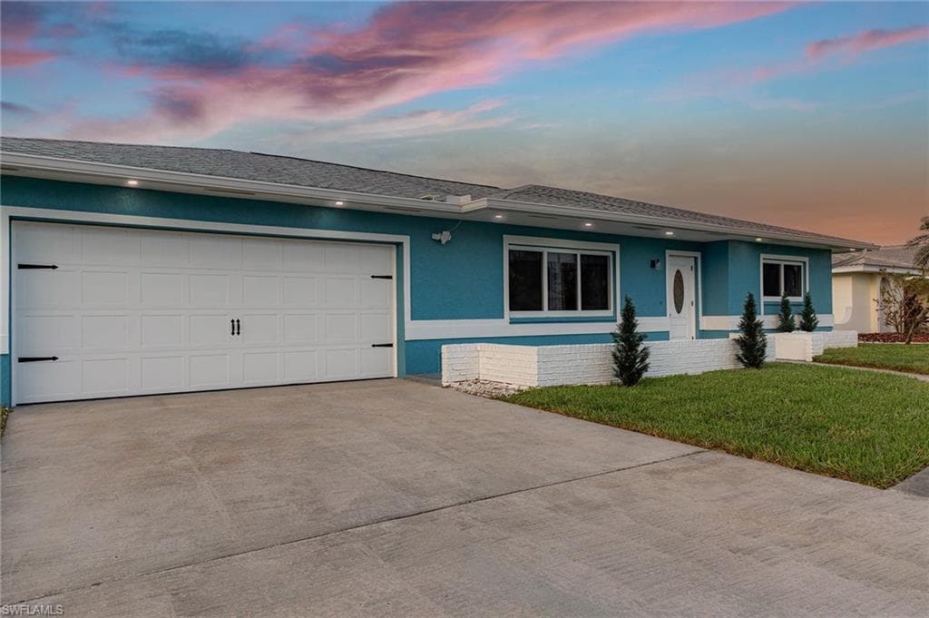 1401 36th Ter, Cape Coral, FL 33904-4