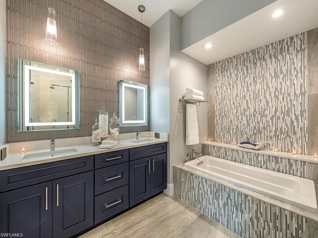 2452 Terra Verde Ln 2452, Naples, FL 34105-17