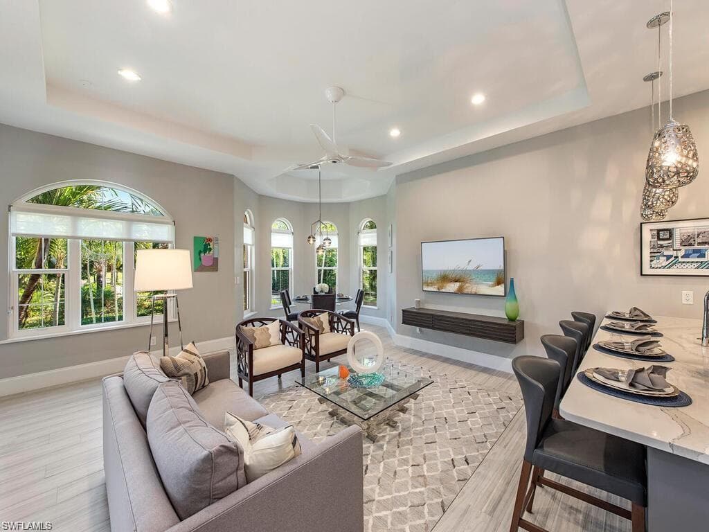 2452 Terra Verde Ln 2452, Naples, FL 34105-8