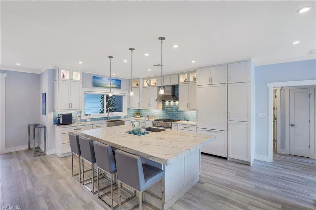 180 Channel Dr, Naples, FL 34108-11