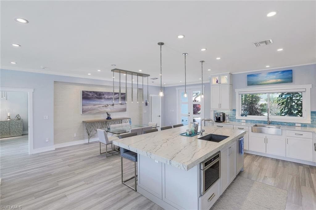 180 Channel Dr, Naples, FL 34108-13