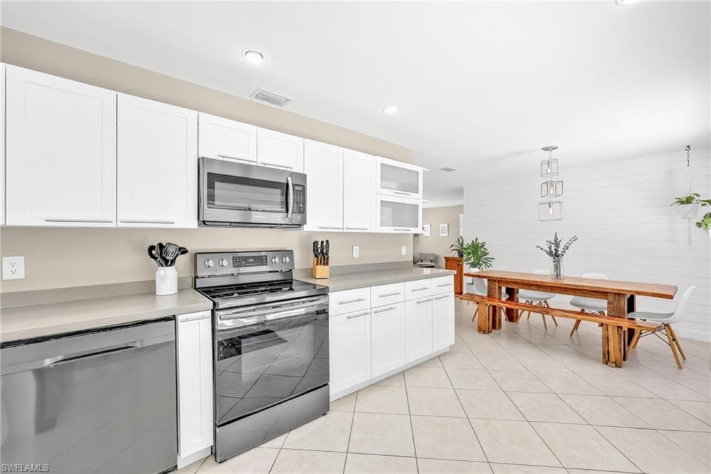 5397 25th Ave SW, Naples, FL 34116-15