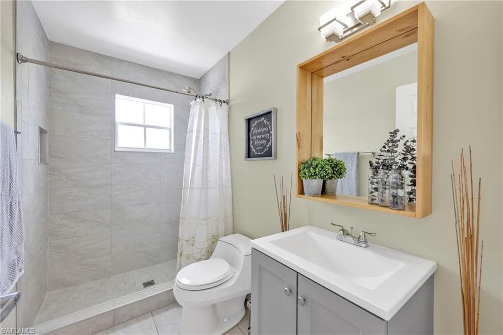 5397 25th Ave SW, Naples, FL 34116-17