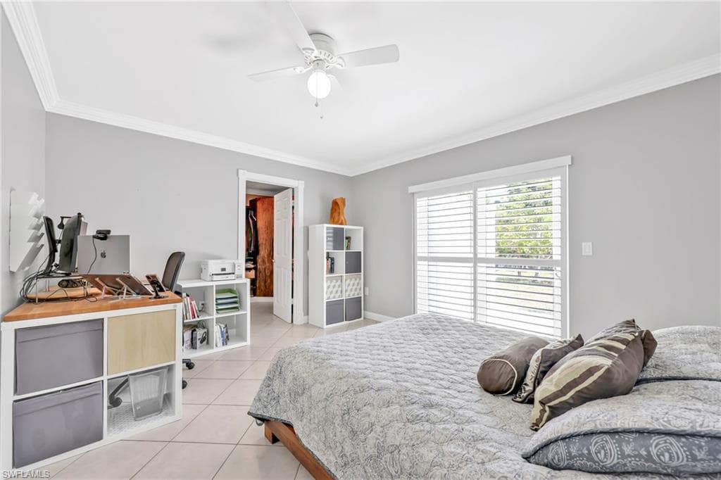 5397 25th Ave SW, Naples, FL 34116-22