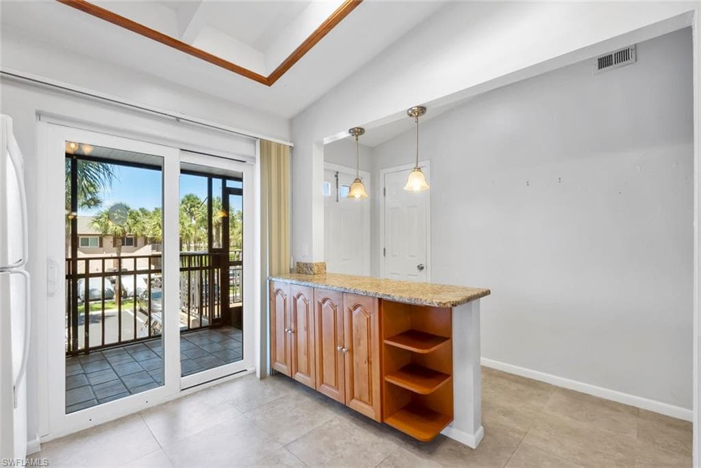 3450 Frosty Way 5210, Naples, FL 34112-9