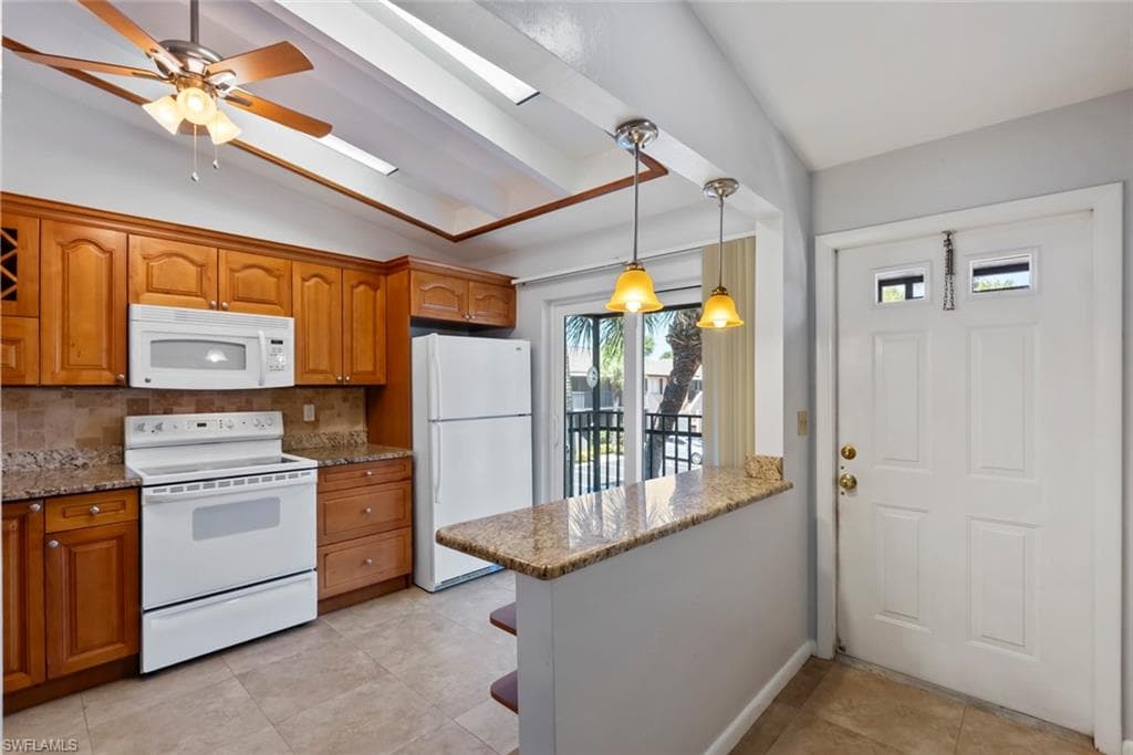 3450 Frosty Way 5210, Naples, FL 34112-8