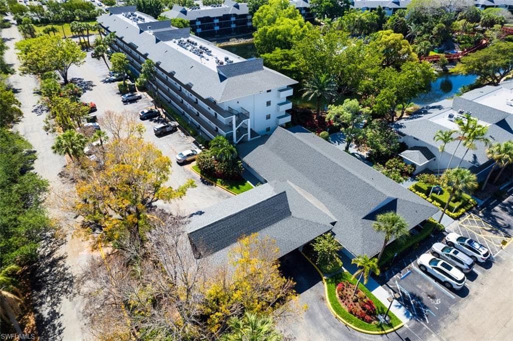 600 Neapolitan Way 153, Naples, FL 34103-4