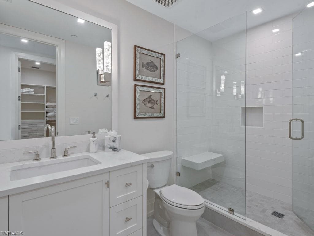 1820 Gulf Shore Blvd N 202, Naples, FL 34102-30