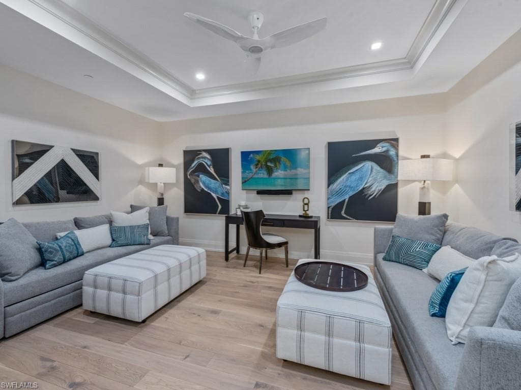 1820 Gulf Shore Blvd N 202, Naples, FL 34102-31