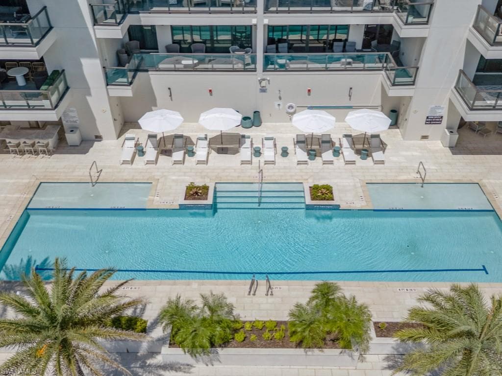 1820 Gulf Shore Blvd N 202, Naples, FL 34102-5