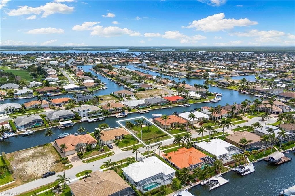 1540 Kingston Ct, Marco Island, FL 34145-4